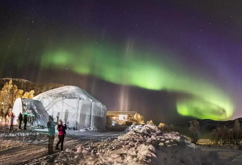 اتاق خانوادگی, Snowhotel Kirkenes