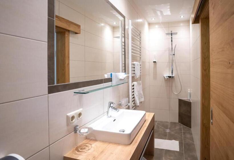 اتاق اکونومی یک تخته, Zistelberghof