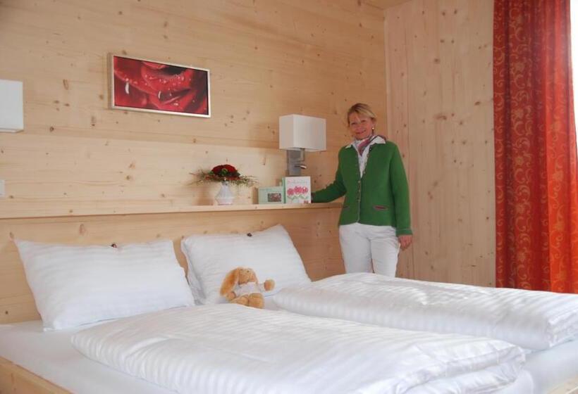 اتاق استاندارد با چشم‌انداز کوهستان, Zistelberghof