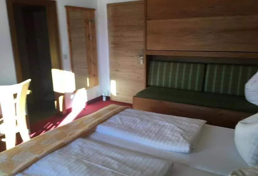 اتاق استاندارد با بالکن, Zistelberghof