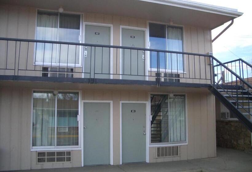 غرفة قياسية, Laramie Valley Inn