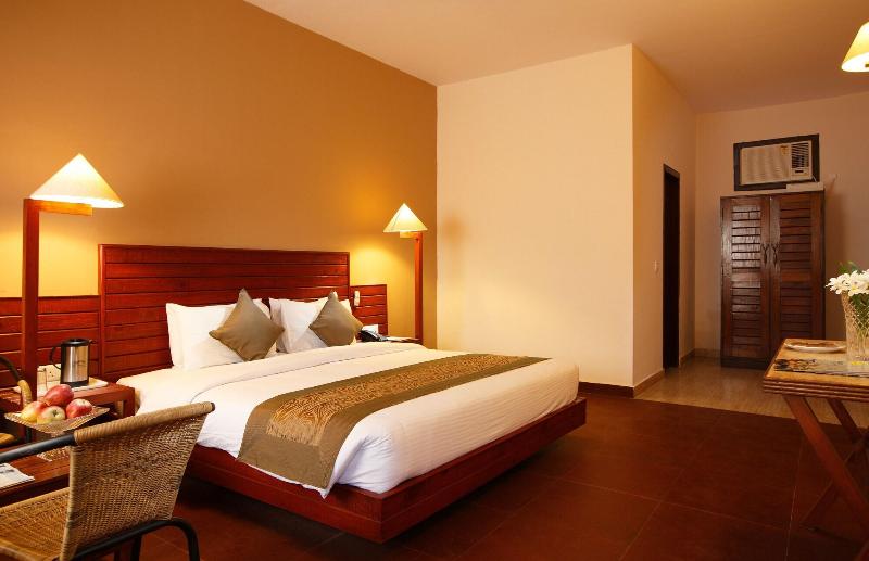 غرفة كلاسيكية, Sterling Corbett