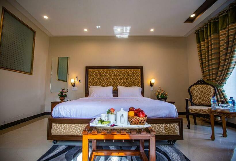 اتاق لوکس با بالکن, Cordillera Resort