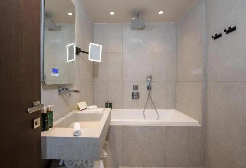 Executive Suite Sea View