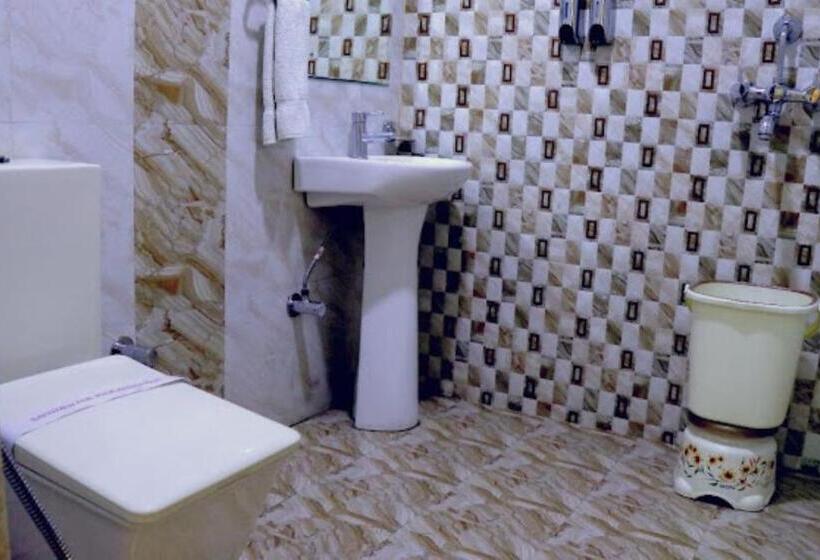 Standard Room, Goroomgo Galaxy Mathura