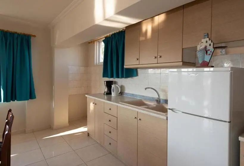 آپارتمان 1 خوابه, The Senses Tsilivi by Zante Plaza