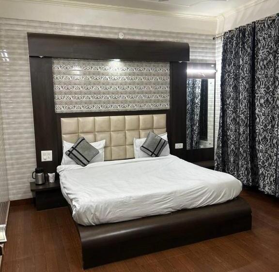 Standardrum, The Etiler Hotel , Katra