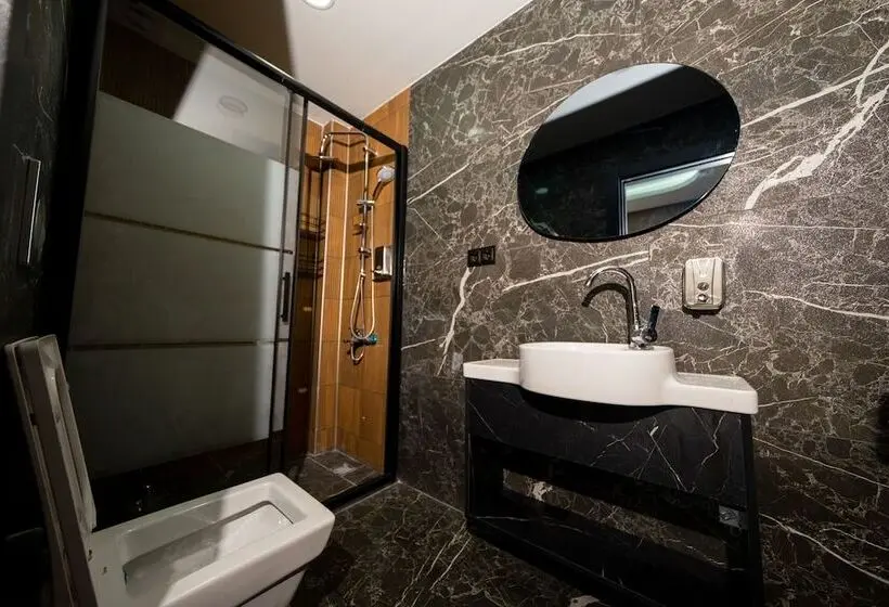 اتاق لوکس چهار تخته, Meva Otel