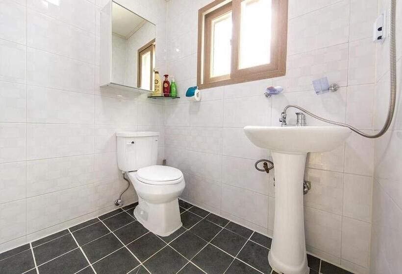 Chambre Familiale, Muchangpo Chamjoeun Pension