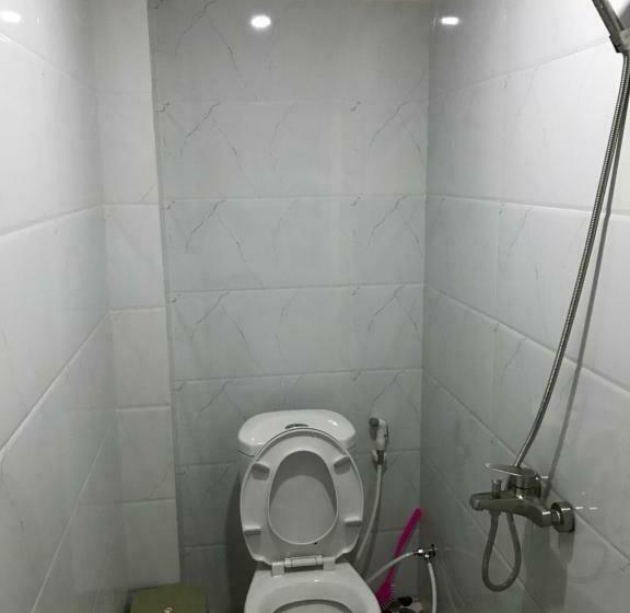 Chambre Standard, Hoang Anh