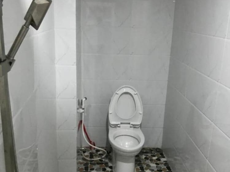 Chambre Deluxe, Hoang Anh