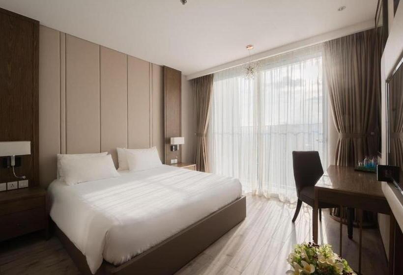 اتاق لوکس با بالکن, Capital Panorama Apartment