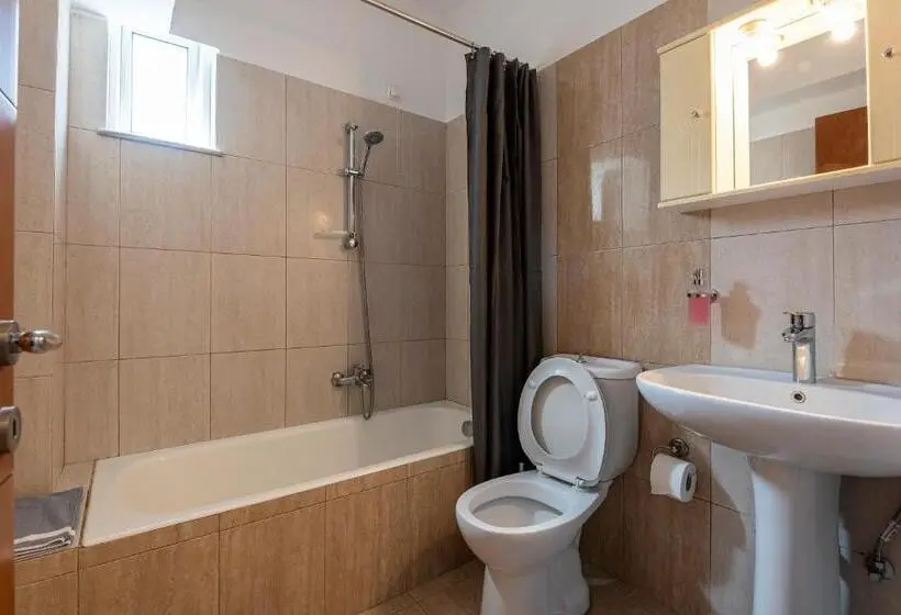 Standard Kolmen Hengen Huone, Cirillo Family Hotel Christinas Studios