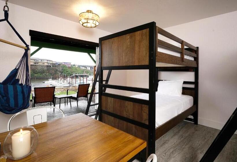 غرفة قياسية سرير بطابقين, Scp Depoe Bay