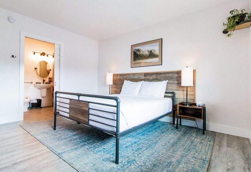 غرفة قياسية سرير ملكى, Scp Depoe Bay