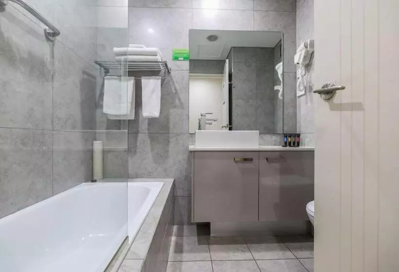 اتاق سوپریور با تخت بزرگ, Argus Hotel Darwin