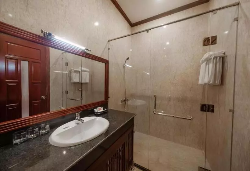 اتاق لوکس, Ban Thach Riverside Hotel & Resort