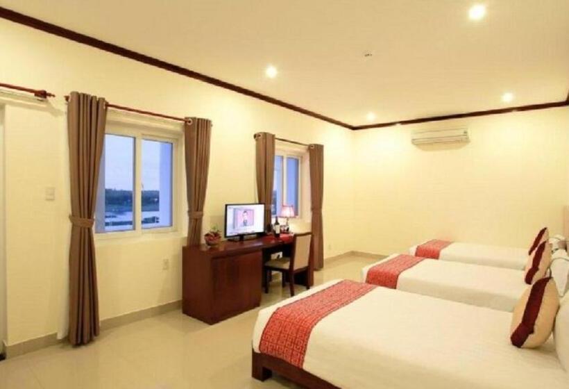 اتاق لوکس سه تخته, Ban Thach Riverside Hotel & Resort