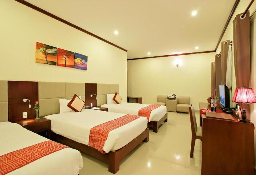 اتاق لوکس سه تخته, Ban Thach Riverside Hotel & Resort