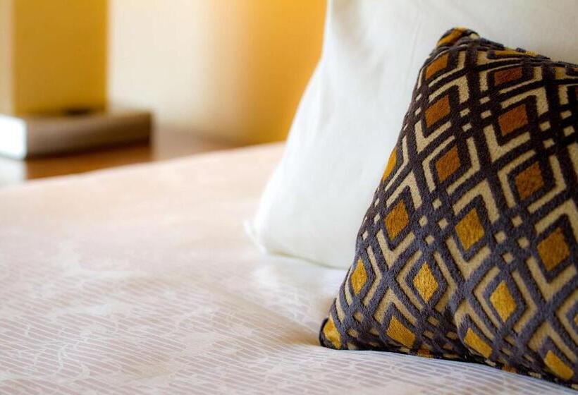 غرفة قياسية مطلّة علي الحديقة, Best Western Premier Boulder Falls Inn