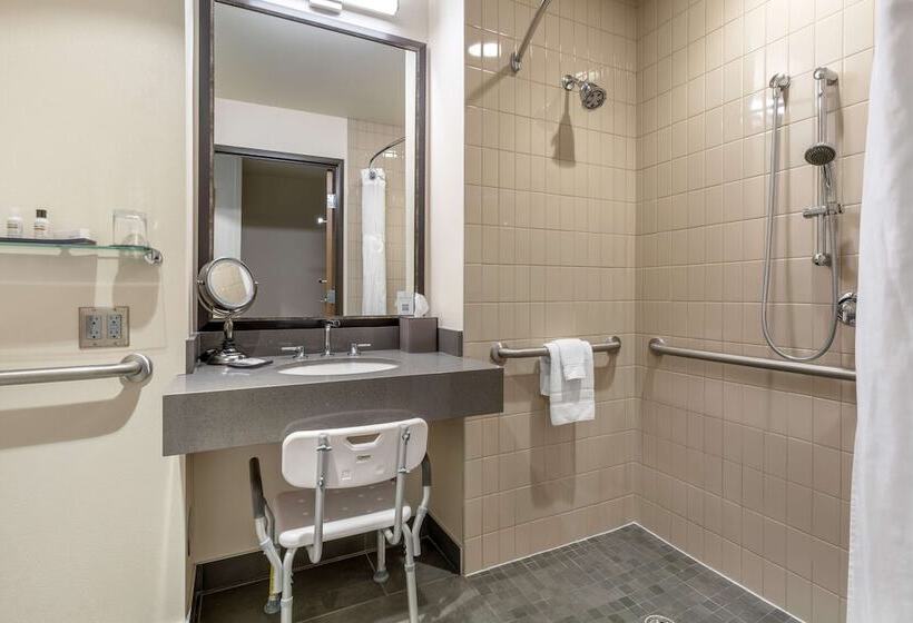 장애인을 위한 스위트, Best Western Premier Boulder Falls Inn