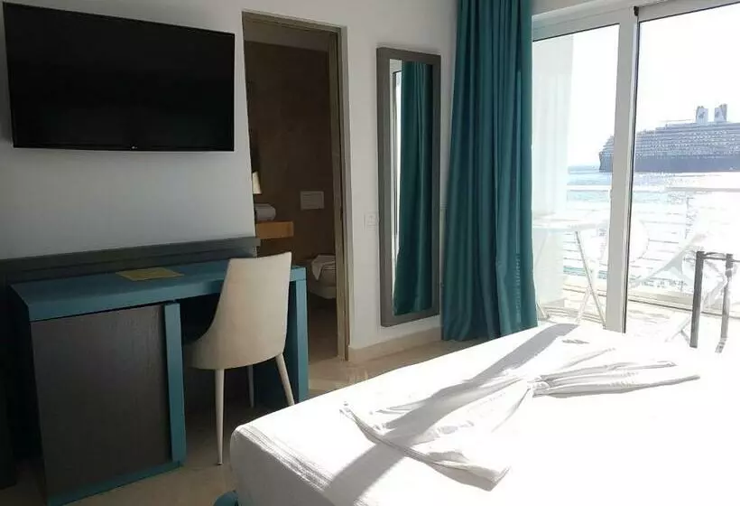 Chambre Supérieure, Delfini