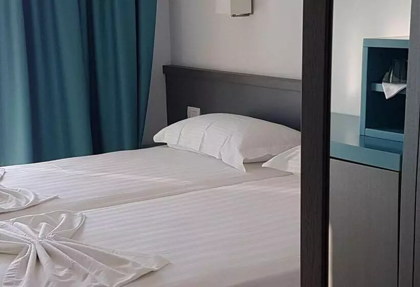 Chambre Supérieure Vue Mer, Delfini