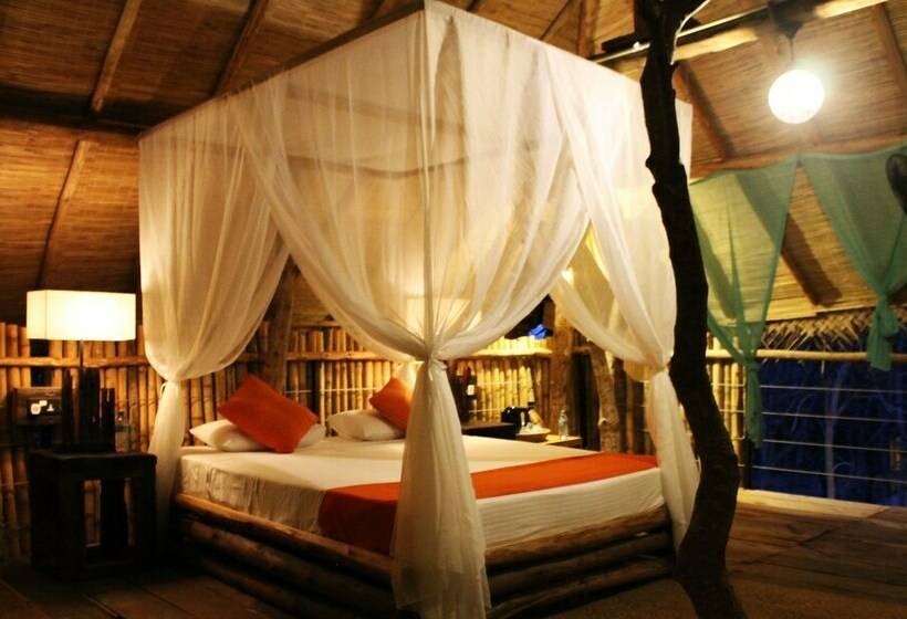 Люкс, Saraii Village