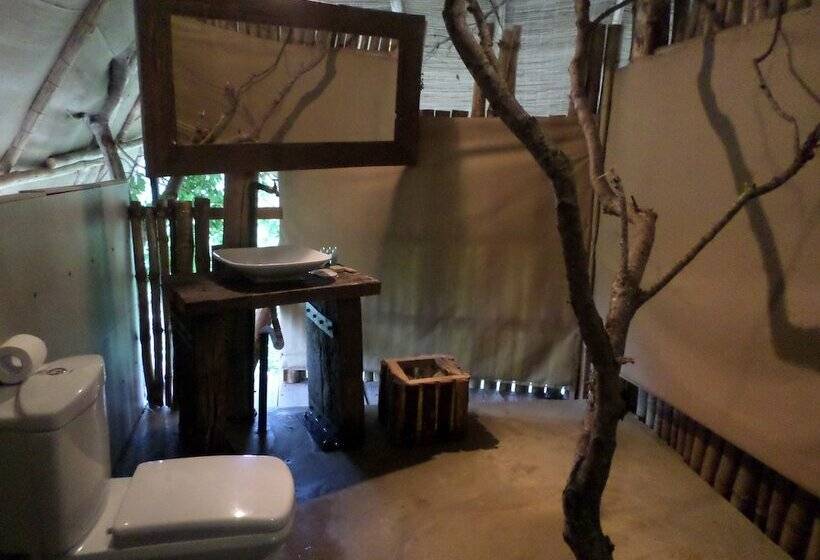 Люкс, Saraii Village