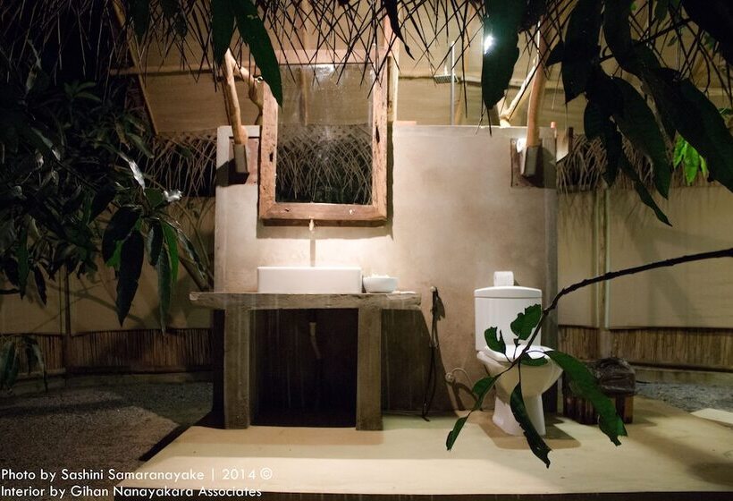 Люкс, Saraii Village