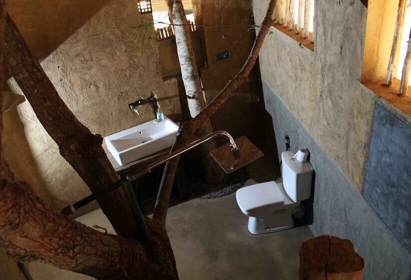 Люкс, Saraii Village