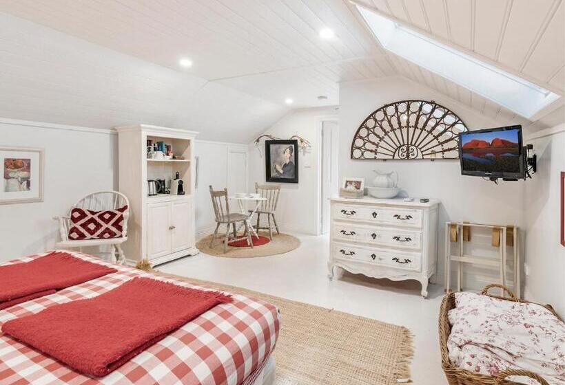 Номер Deluxe Кровать Кинг, The Red Feather Inn