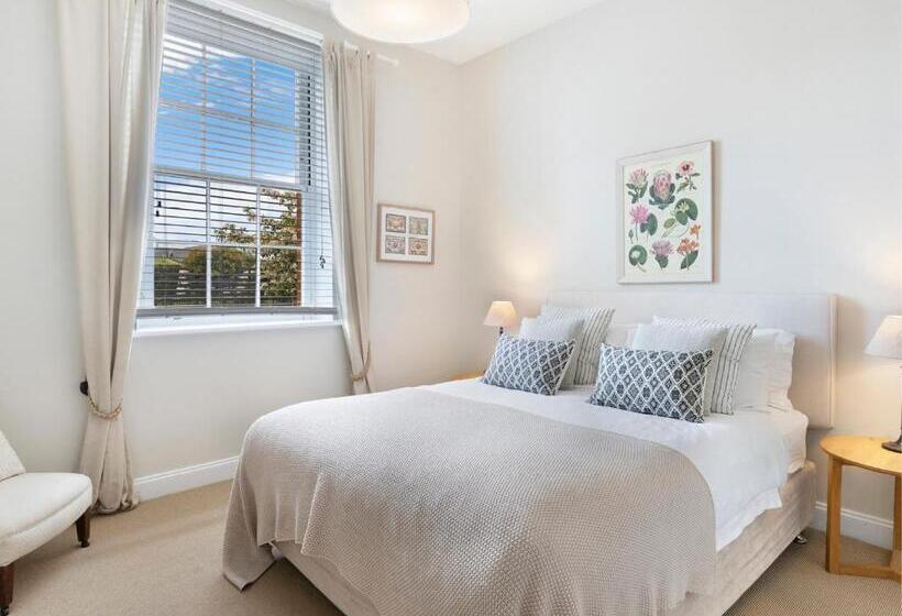 Вилла 3 Спальни, The Red Feather Inn