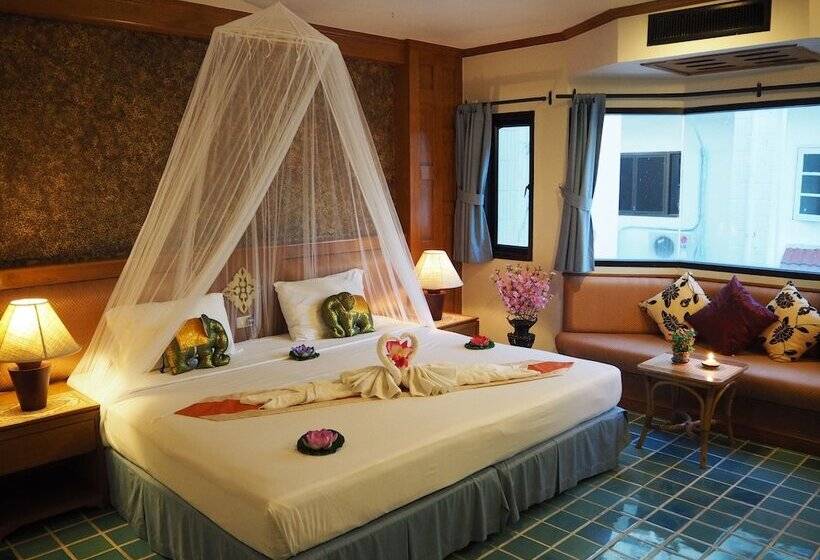 חדר דלוקס, Your Place Inn