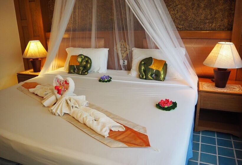 חדר דלוקס, Your Place Inn