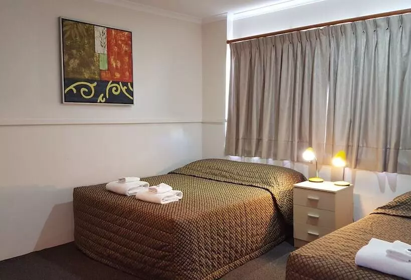 デラックスルーム, The Commercial Hotel Motel