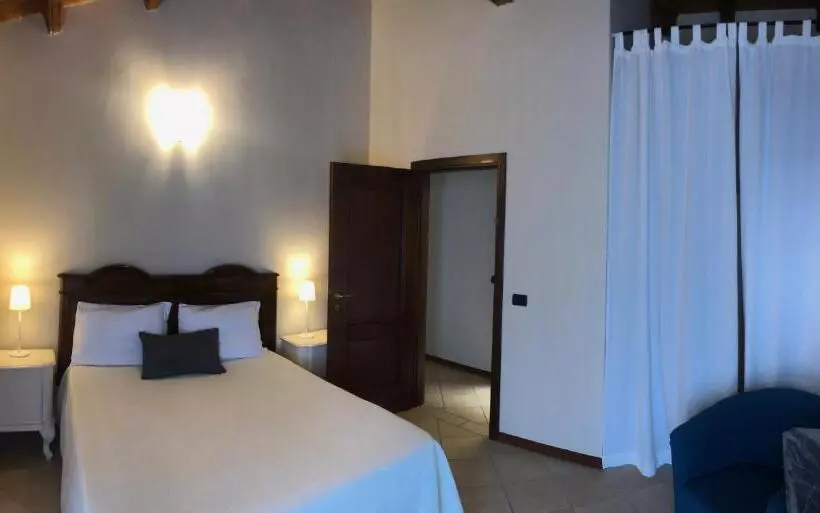 ３ベッドルームアパートメント, Villa Scati Bed And Breakfast