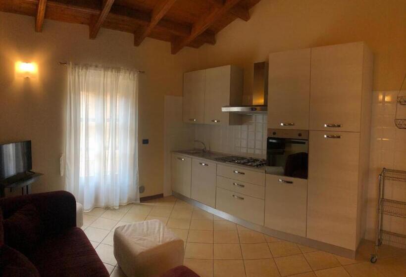 3ベッドルームアパートメント, Villa Scati Bed And Breakfast