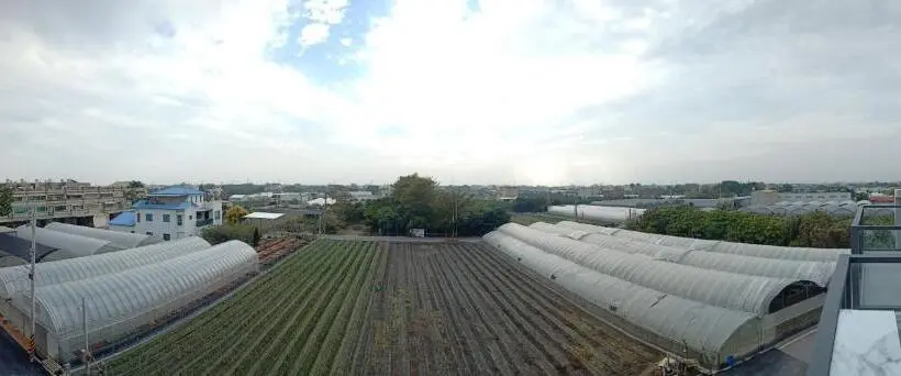 سوییت خانوادگی, Beauty Chen S House