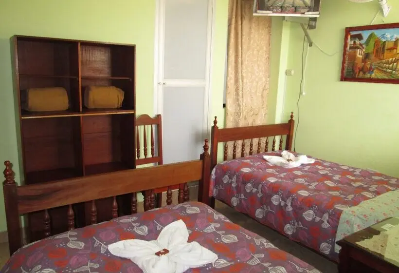 اتاق استاندارد, Hostal Lukanas