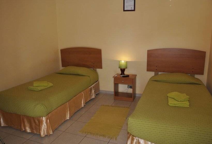 带共用浴室的标准房间, Hostal Restaurant Chiloe