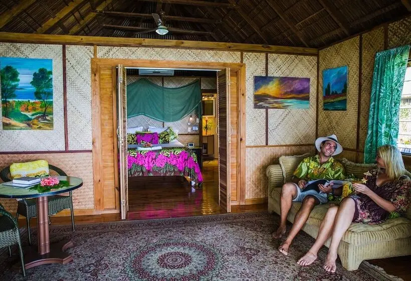 Superior bungalow with sea view, Le Vasa Resort