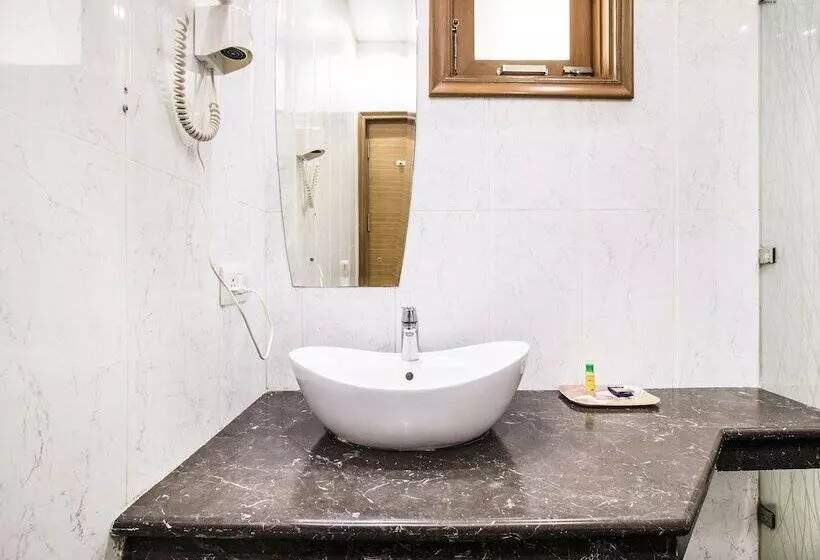デラックスルーム, Fabhotel Grd Dlf Square