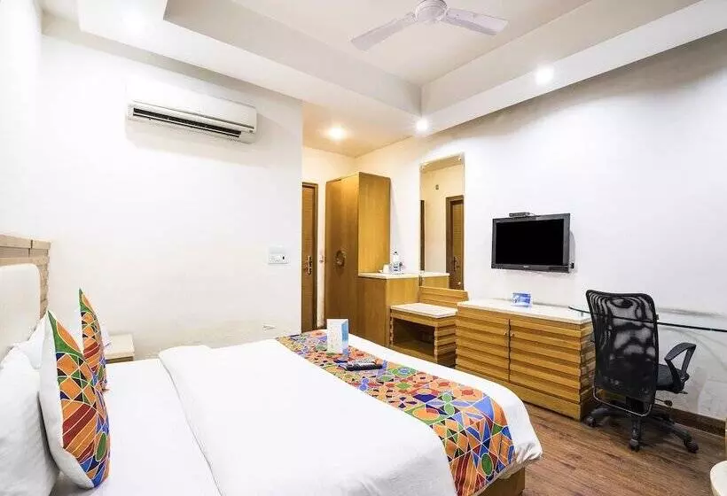 デラックスルーム, Fabhotel Grd Dlf Square