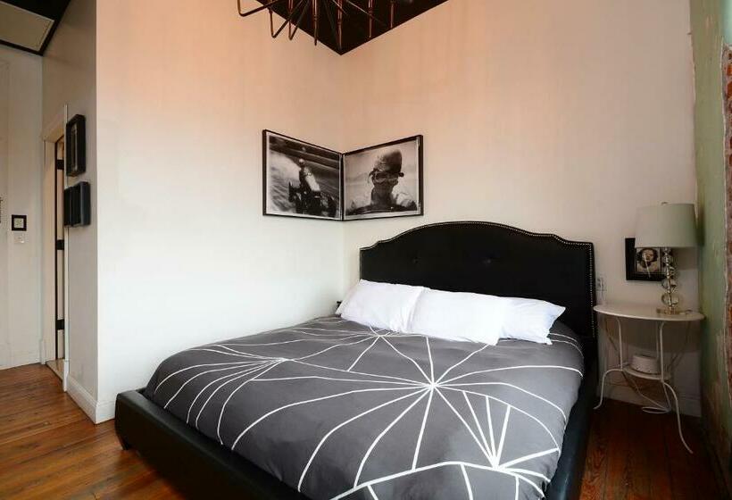 스탠다드 룸 킹사이즈 침대, Hostel Fish