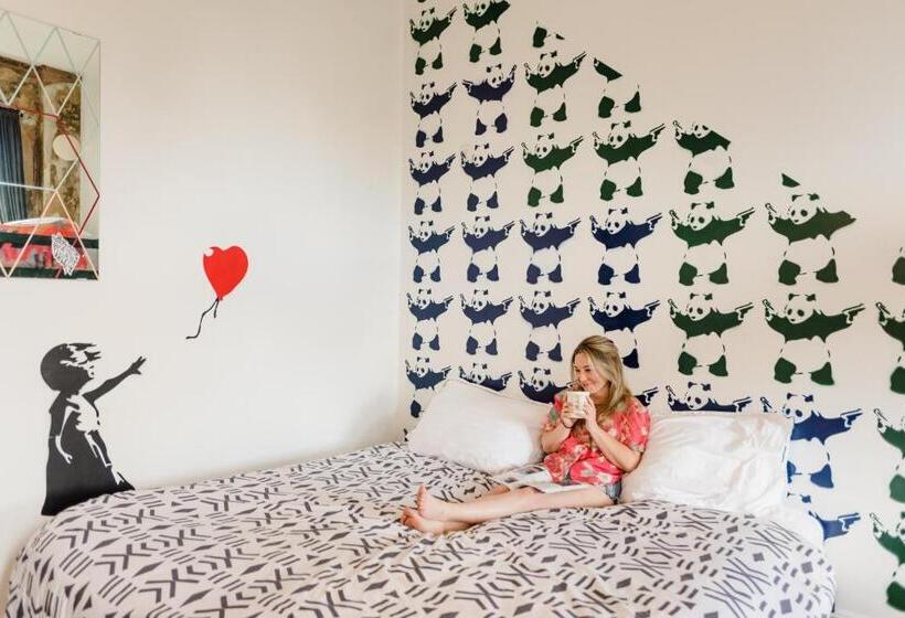 스탠다드 4인용 룸 공용 욕실, Hostel Fish