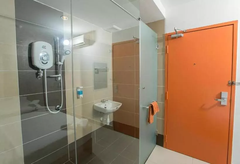 ファミリールーム, 1 Hotel Mahkota Cheras