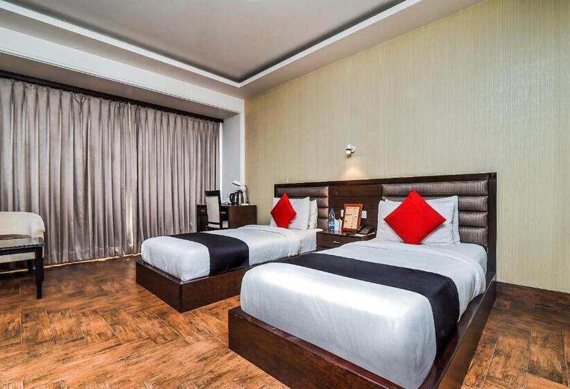 Deluxe Triple Room, Capital O 529 Msk Residency