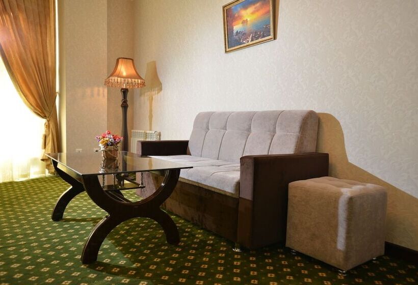 Habitació Estàndard, Gloria