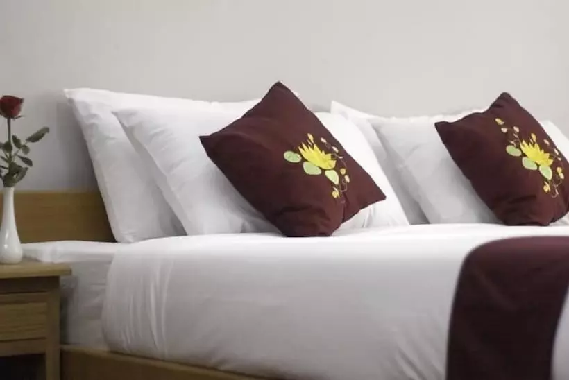 اتاق لوکس, Golden Lotus Inle